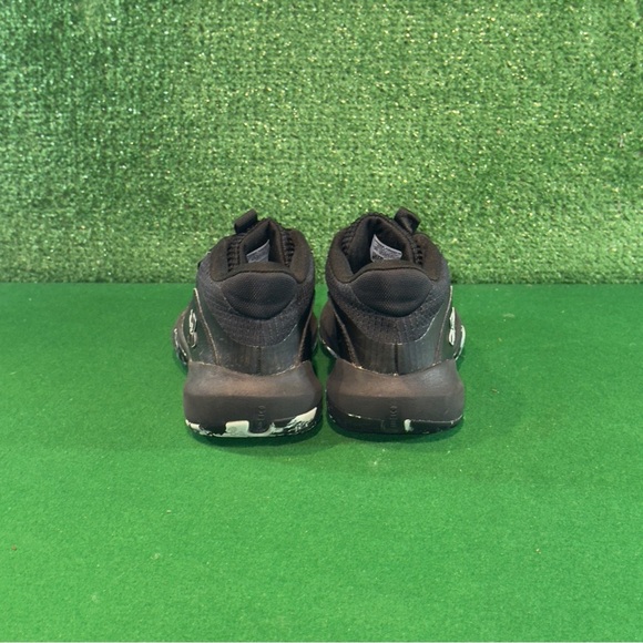 Under Armour Lockdown 7 Black Metallic Silver 3028513-004 Big Kids Boys Size 6Y - Picture 4 of 6